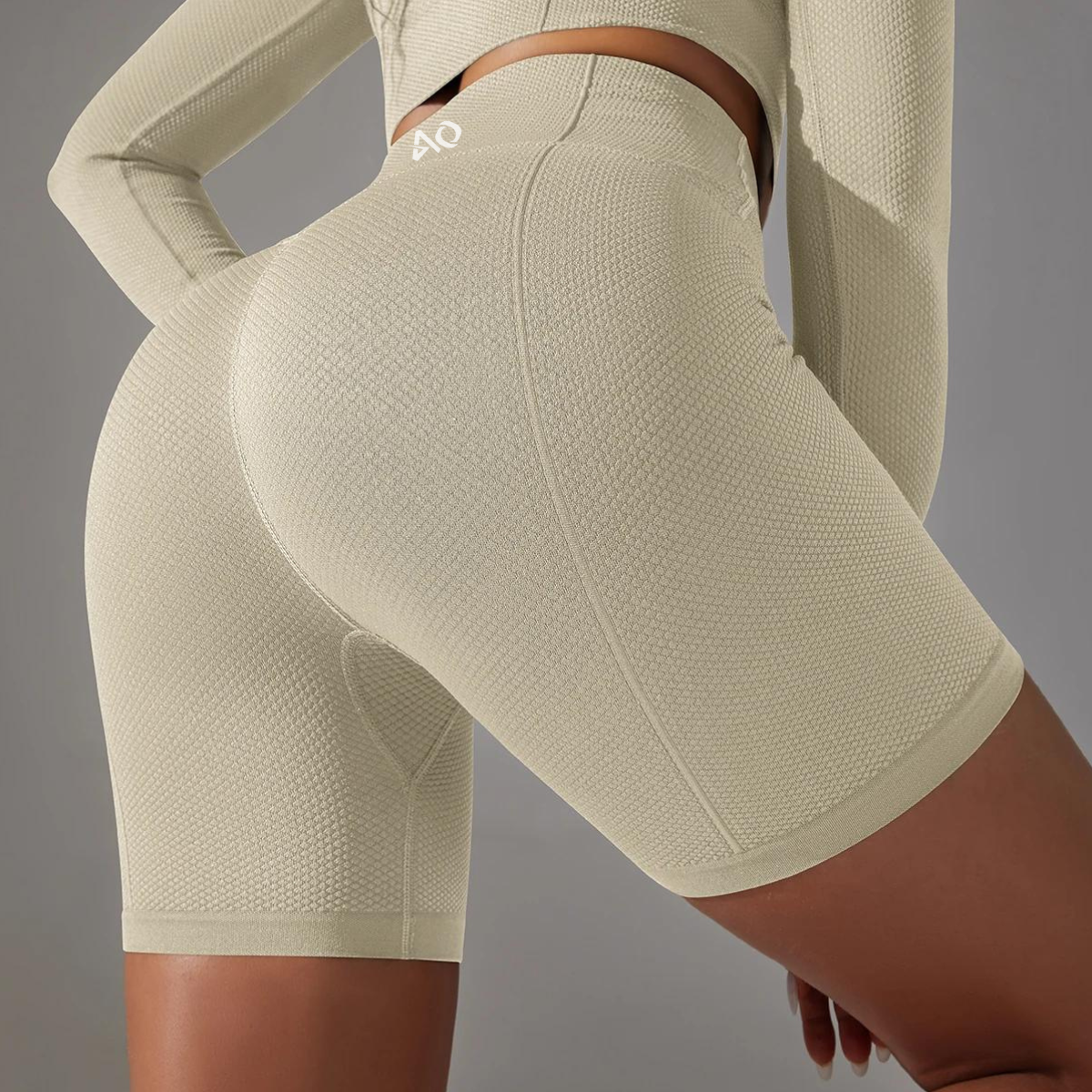 Vanilla Seamless Scrunch Shorts