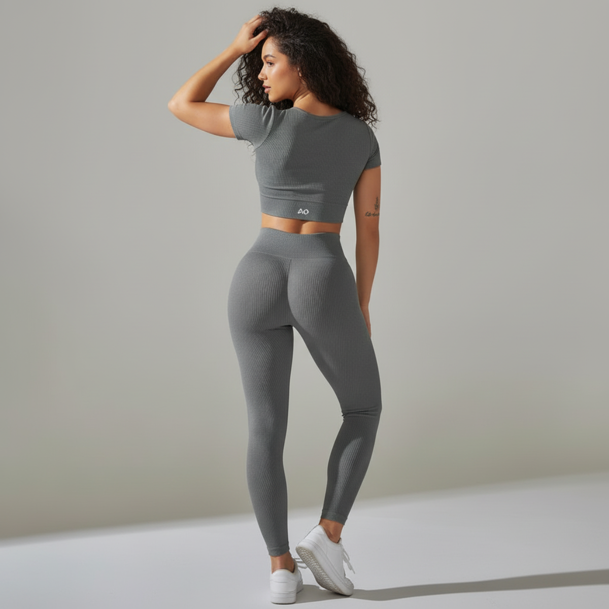 Grey Peak Seamless Set