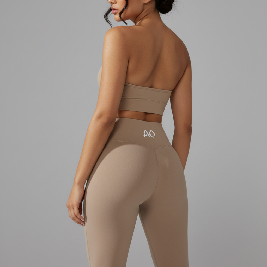 Three-quarter logo detail