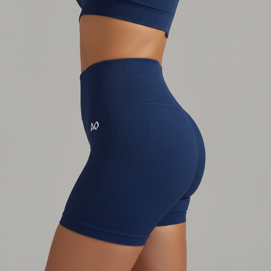 Waistband and ribbed texture detail